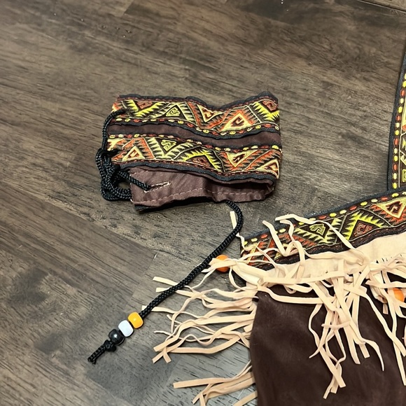 Indian princess teen costume, size 3–5 - Picture 4 of 8